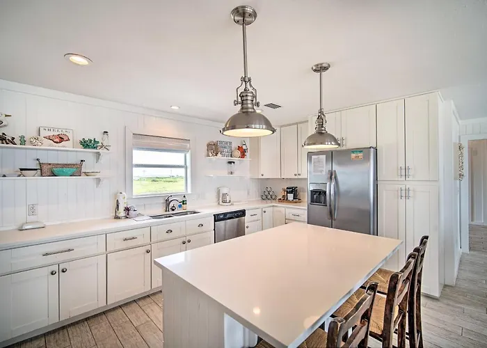 Sunny Haven, 3 Mi To Morgan! Holiday home Gulf Shores